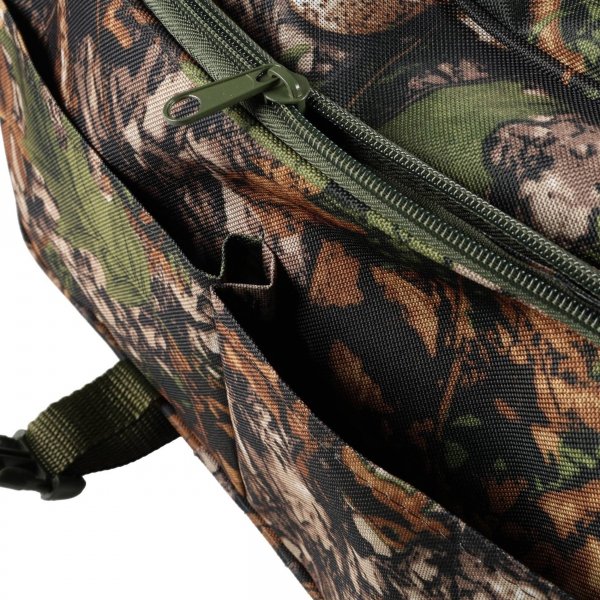 Raportówka Forsport myśliwska RL3KA z siedziskiem kamuflaż, kamuflaż leśny, haft jeleń ryczy w trawie,