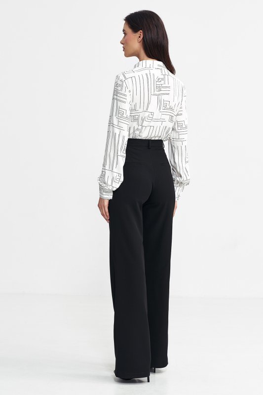 Nife Spodnie bootcut, z krytym guzikiem - czarny - SD101