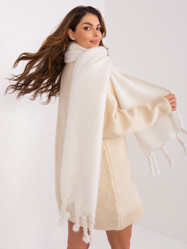 Szalik-AT-SZ-2313502.47P-ecru rozmiar - ONE SIZE