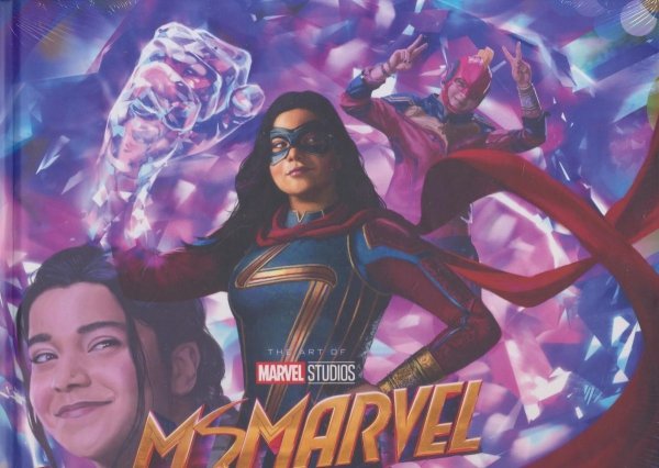 ART OF MARVEL STUDIOS MS MARVEL HC [9781302949143] **OFERTA SPECJALNA**