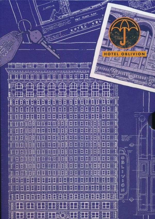 UMBRELLA ACADEMY DELUXE EDITION VOL 03 HOTEL OBLIVION HC [9781506716459]