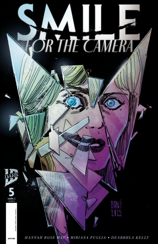 SMILE FOR THE CAMERA #5 VARIANT B DANI [82771403503200521]