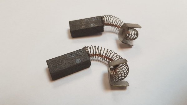 Szczotki węglowe SZ-056 wym.6,3x9,5x20