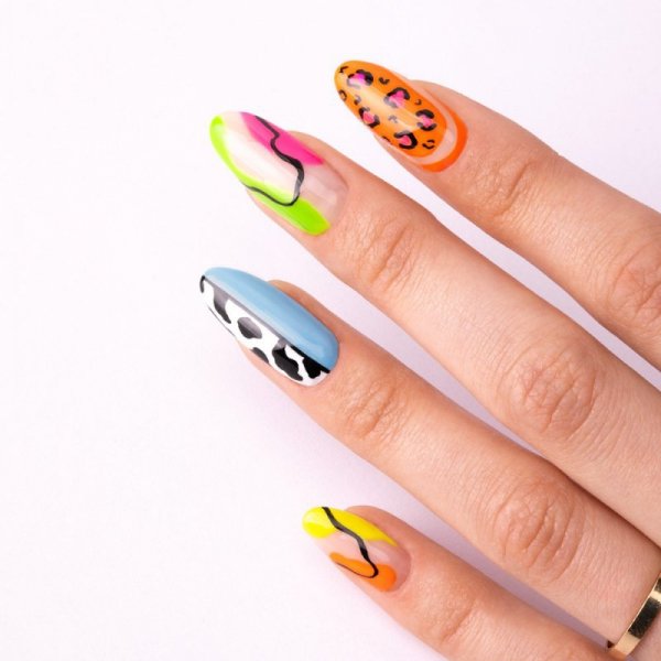 Lakier hybrydowy Molly Nails Neons Yellow Light HEMA/Di-HEMA Free 8g Nr 71