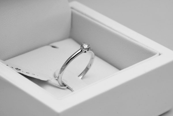 Pierścionek Złoto Diament PBD4103