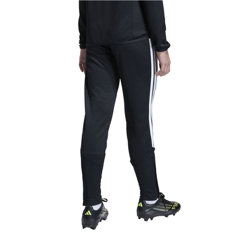 Spodnie adidas TIRO 26 Training Pants JY7117 czarny 128 cm