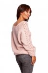 Be Knit BK090 Sweter z szerokim dekoltem i warkoczem na rękawach - różowy