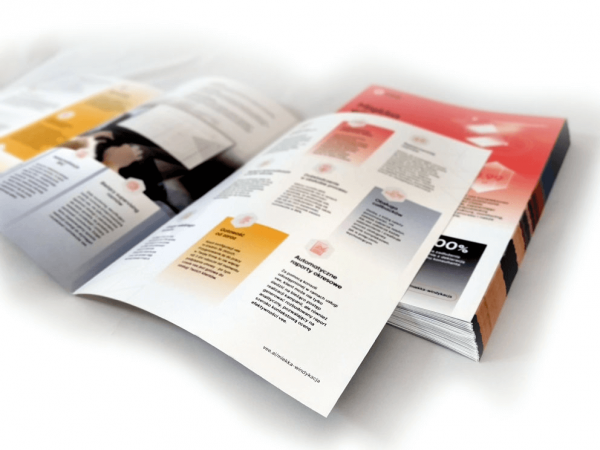 katalog A5, druk pełnokolorowy obustronny 4+4, na papierze kredowym, kreda 130 g, 32 str., 40 sztuk