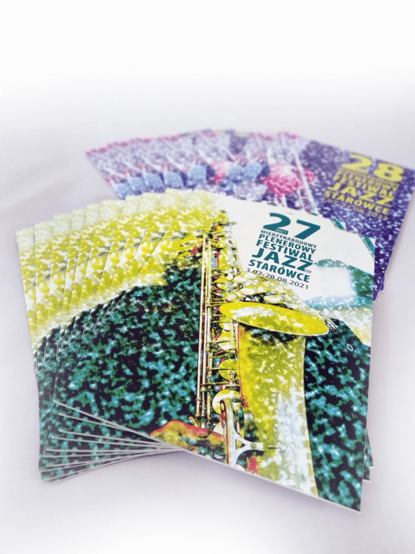 katalog 210 x 210 mm, druk pełnokolorowy obustronny 4+4, na papierze kredowym: okładka 250 g + środki 130 g, 52 str., 5 sztuk