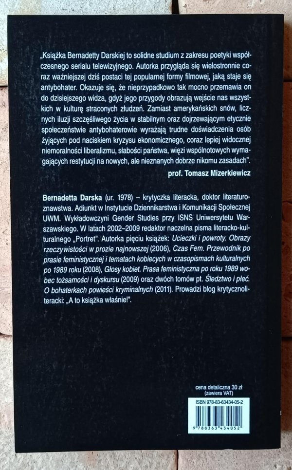 Bernadetta Darska  To nas pociąga! O serialowych antybohaterach - okładka