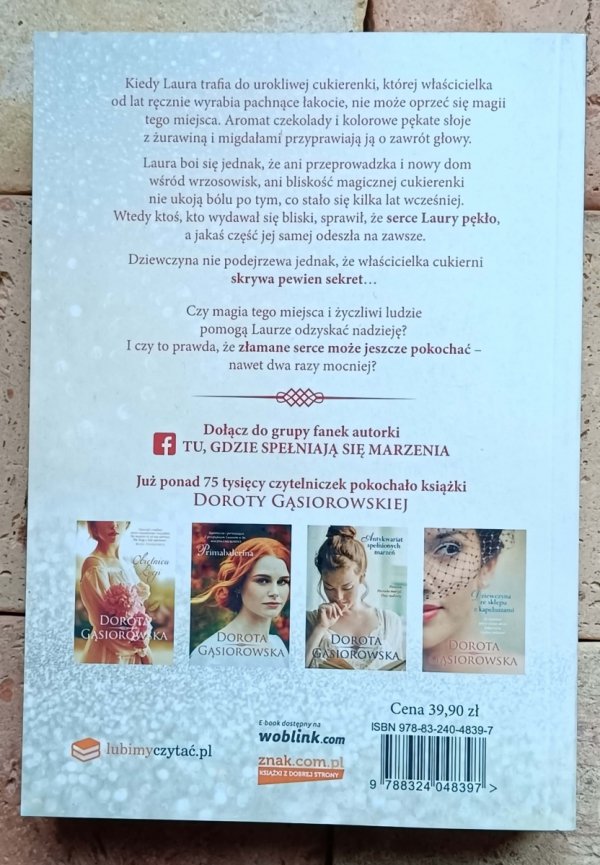 Dorota Gąsiorowska - Karminowe serce - okładka