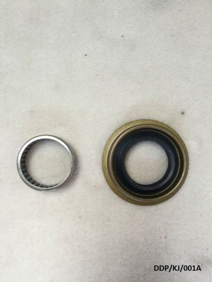 Front Axle Shaft Bearing & Seal for Jeep Cherokee  KJ 2002-2007 DDP/KJ/001A