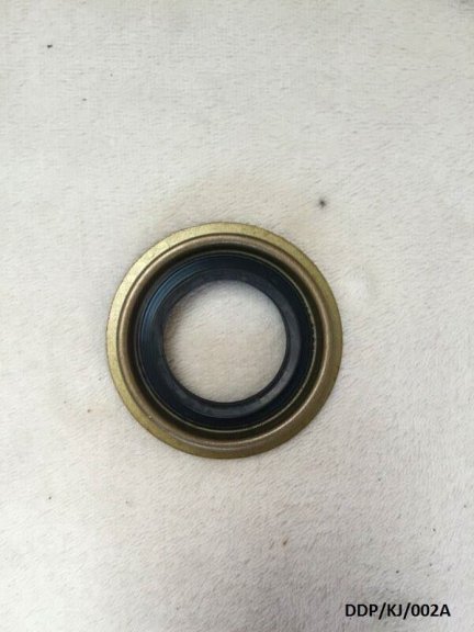 Front Axle Shaft Seal for Jeep Cherokee ( Liberty ) KJ 2002-2007 DDP/KJ/002A