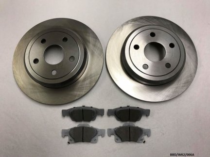 2 x Rear Brake Disc & Pads for Jeep Grand Cherokee 2011-2018 BBD/WK2/006A SOLID