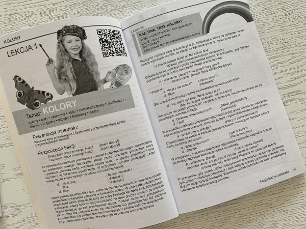 Angielski w zabawie. Scenariusze gier i zabaw językowych dla młodszych dzieci. Praktyczny przewodnik dla lektorów i rodziców
