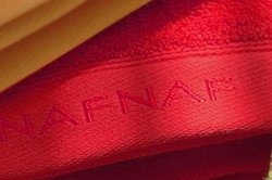 Ręcznik Naf Naf czerwony 30x50, 70x140