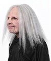 Długie siwe włosy w masce Antonia staruszka