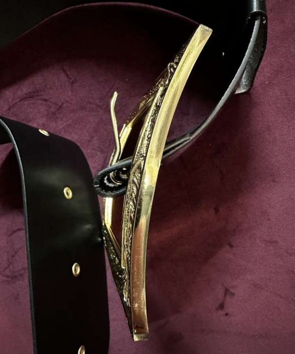 Profesjonalny pas Świętego Mikołaja – imitacja skóry, 170 cm | Deluxe widok klamry z boku