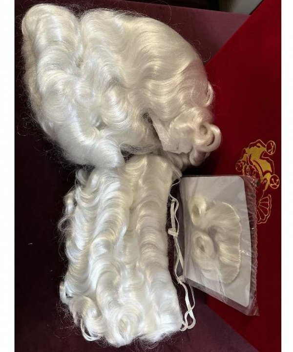 zarost Świętego Mikołaja Lapland – peruka, broda na gumce, wąsy do przyklejenia – po rozpakowaniu