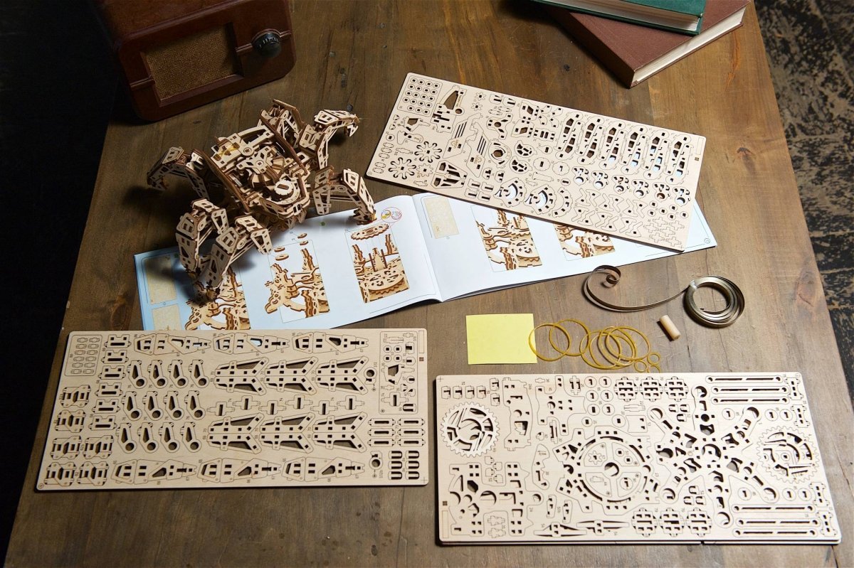 Puzzle 3D Drewniane Hexapod Odkrywca uGEARS