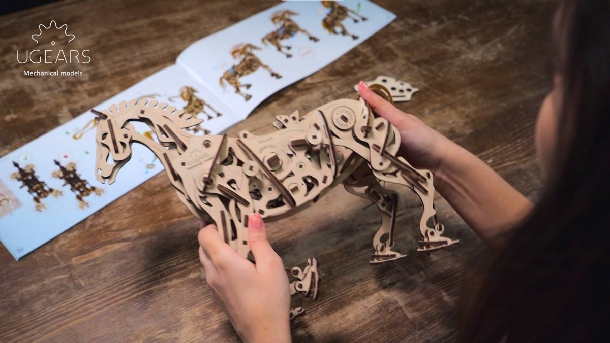 Puzzle 3D Drewniane Koń-Mechanoid uGEARS