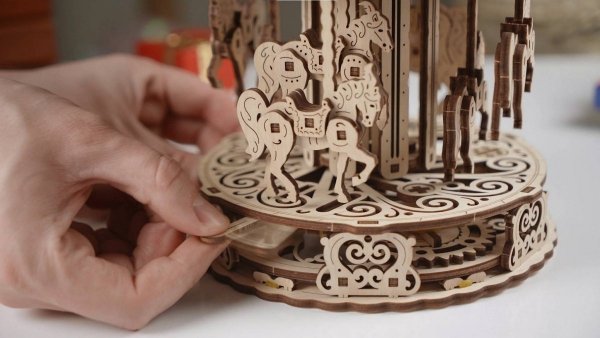 Puzzle 3D Drewniane Karuzela uGEARS