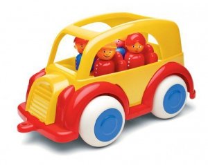 Samochód osobowy z figurkami