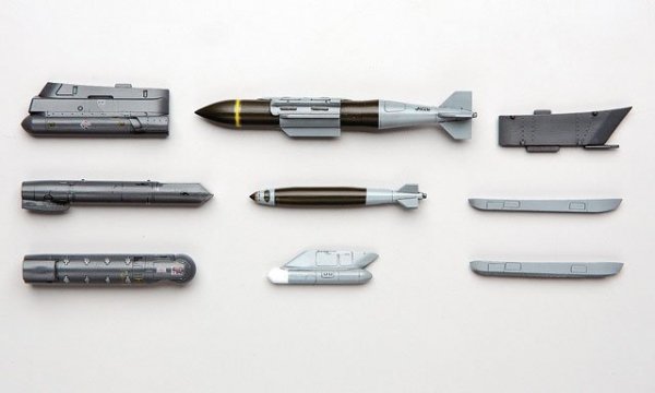 Hasegawa X72-14 - 35114  Aircraft Weapons IX 1/72