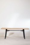 Stół do jadalni Inma z MDF i metalu, prostokątny, o wymiarach 200x90 cm, z metalowymi nogami o nowoczesnym designie.
