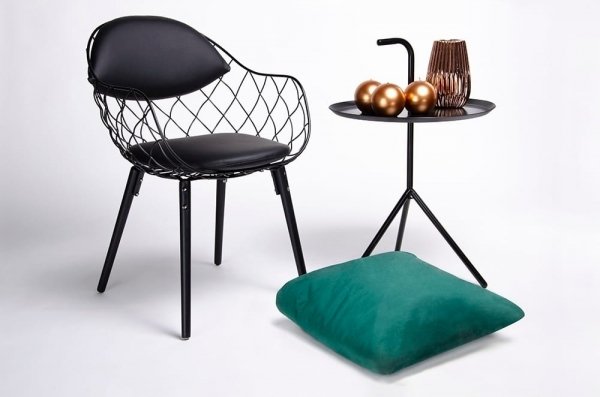 Krzesło z metalu i drewna oparcie i siedzisko z ekoskóry