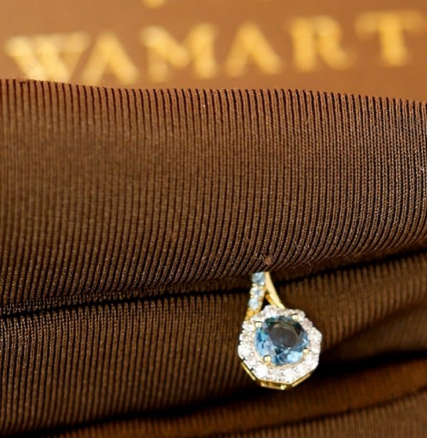Wisior diamenty 16/0.22cT MARKIZA złoto 585