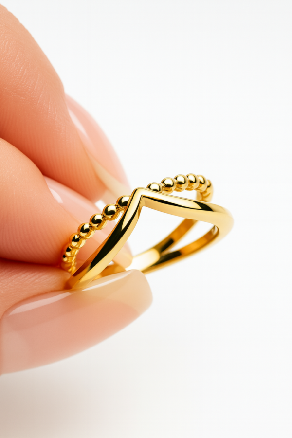 Pierścionek podwójny w formie piramidy z kulkami złoto 585