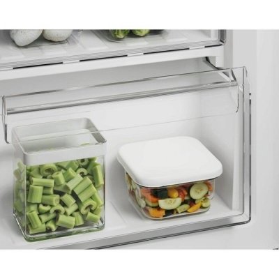 Electrolux Chłodziarko-zamrażarka BI ENS3SE18S