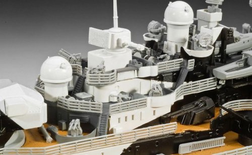 Revell Model plastikowy statek Tirpitz 1:350