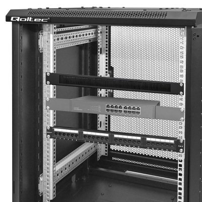Qoltec Przepust szczotkowy do szaf RACK 19 cali | 1U