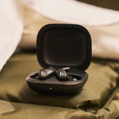 Apple Słuchawki Powerbeats Fit - bezprzewodowe douszne słuchawki sportowe - niedościgniona czerń