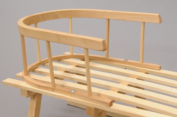 Holzschlitten mit Rückenlehne Winterfußsack 90cm Mokka