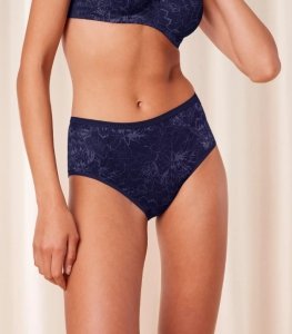 Majtki damskie Triumph Amourette Charm T Maxi granatowe 