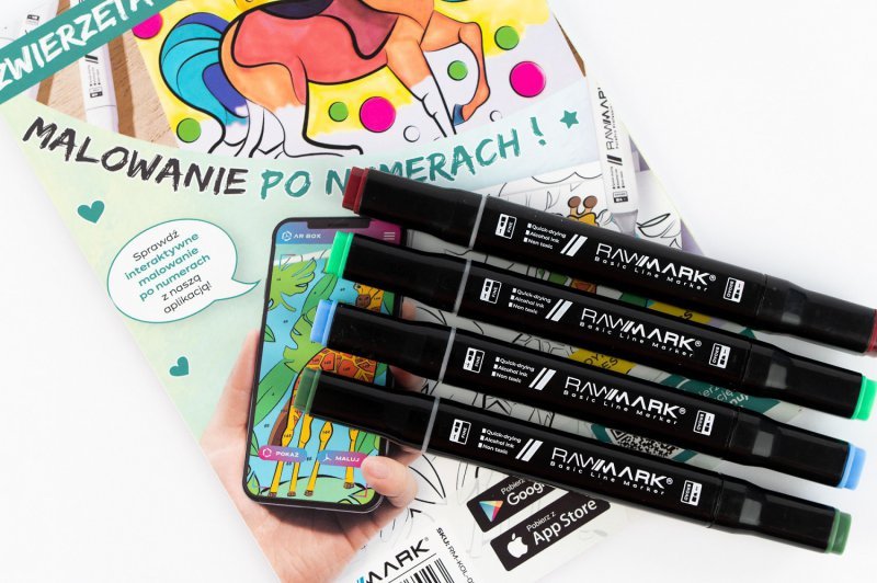 Promarkery alkoholowe Rawmark Basic, 36 kolorów UNIVERSAL, w opakowaniu ekspozycyjnym + kolorowanka AR Rawmark 5 kartek, połączona z aplikacją na telefon