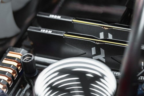 Pamięć DDR5 IRDM 32GB(2*16GB)/8000 CL36 czarna