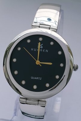 Srebrny zegarek z czarną tarczą próby 925