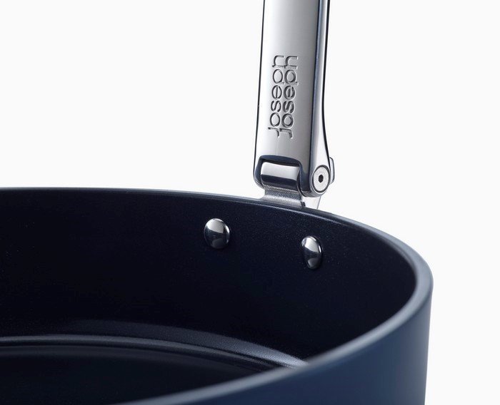 JJ-Zestaw 2patelni ze skł.uchwytami+przekład.Space