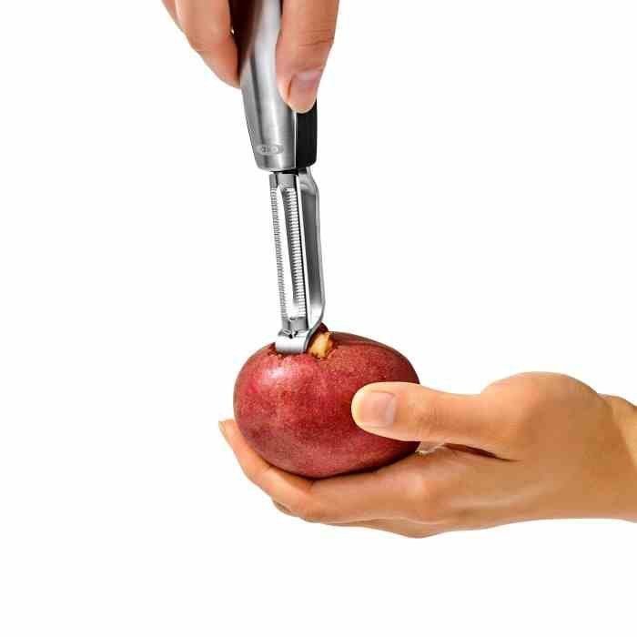 Oxo Obieraczka Ząbkowana Stalowa do Miękkich Skórek