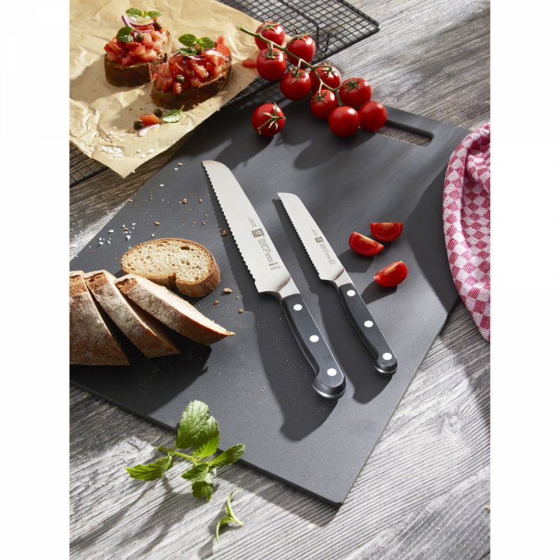 Nóż Uniwersalny Z Ząbkami 13 Cm Zwilling Pro