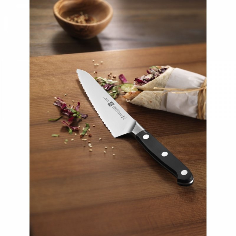 Kompaktowy Nóż Szefa Kuchni Z Ząbkami 14 Cm Zwilling Pro