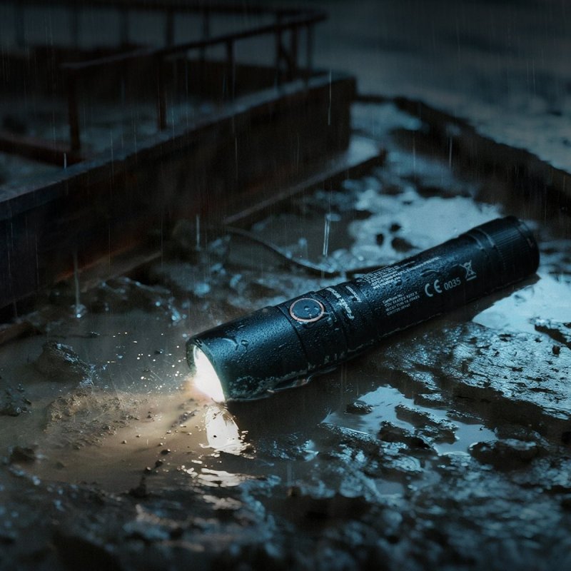 Latarka LED Fenix WF30RE (2025)