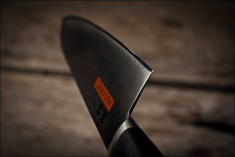 Nóż Masahiro MV-H Santoku 17,5 cm do mięsa, ryb i warzyw