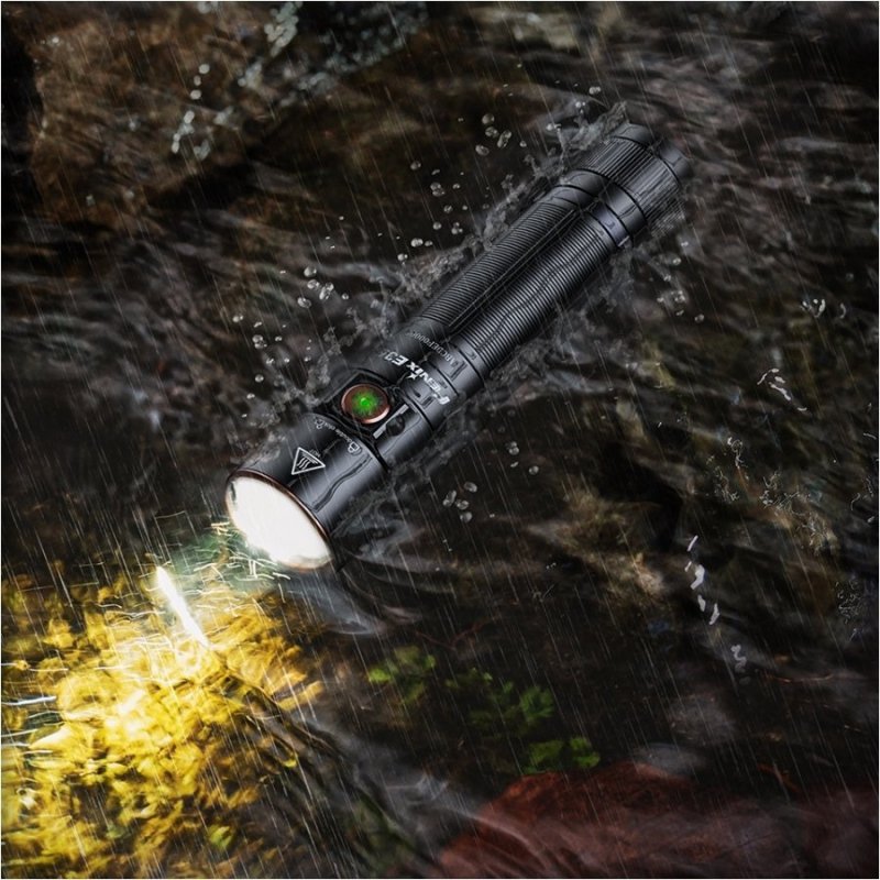 Latarka Diodowa Fenix E35r Czarna