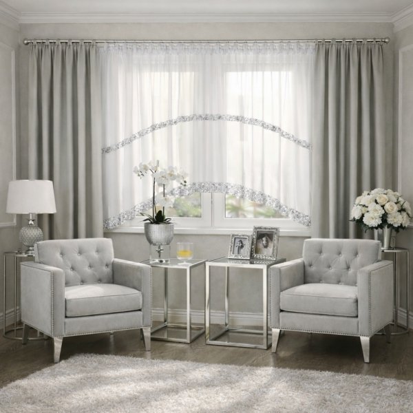 Firana gotowa woalowa  300x150 cm ze srebrnymi cyrkoniami w jasnym salonie glamour