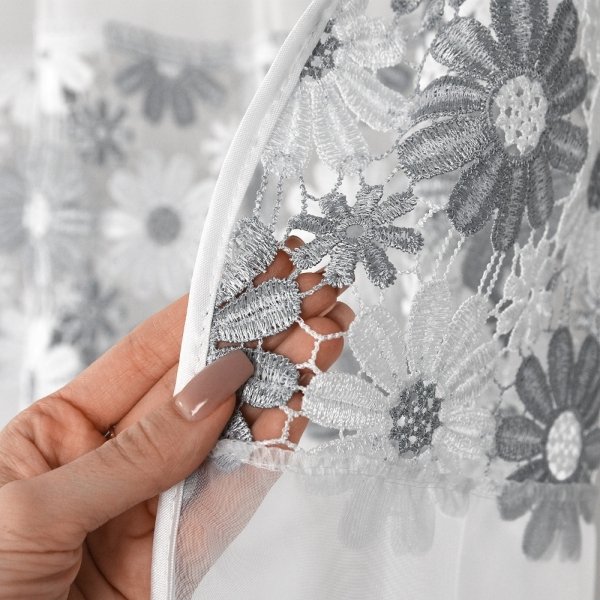 zliżenie na efektowne wykończenie firany